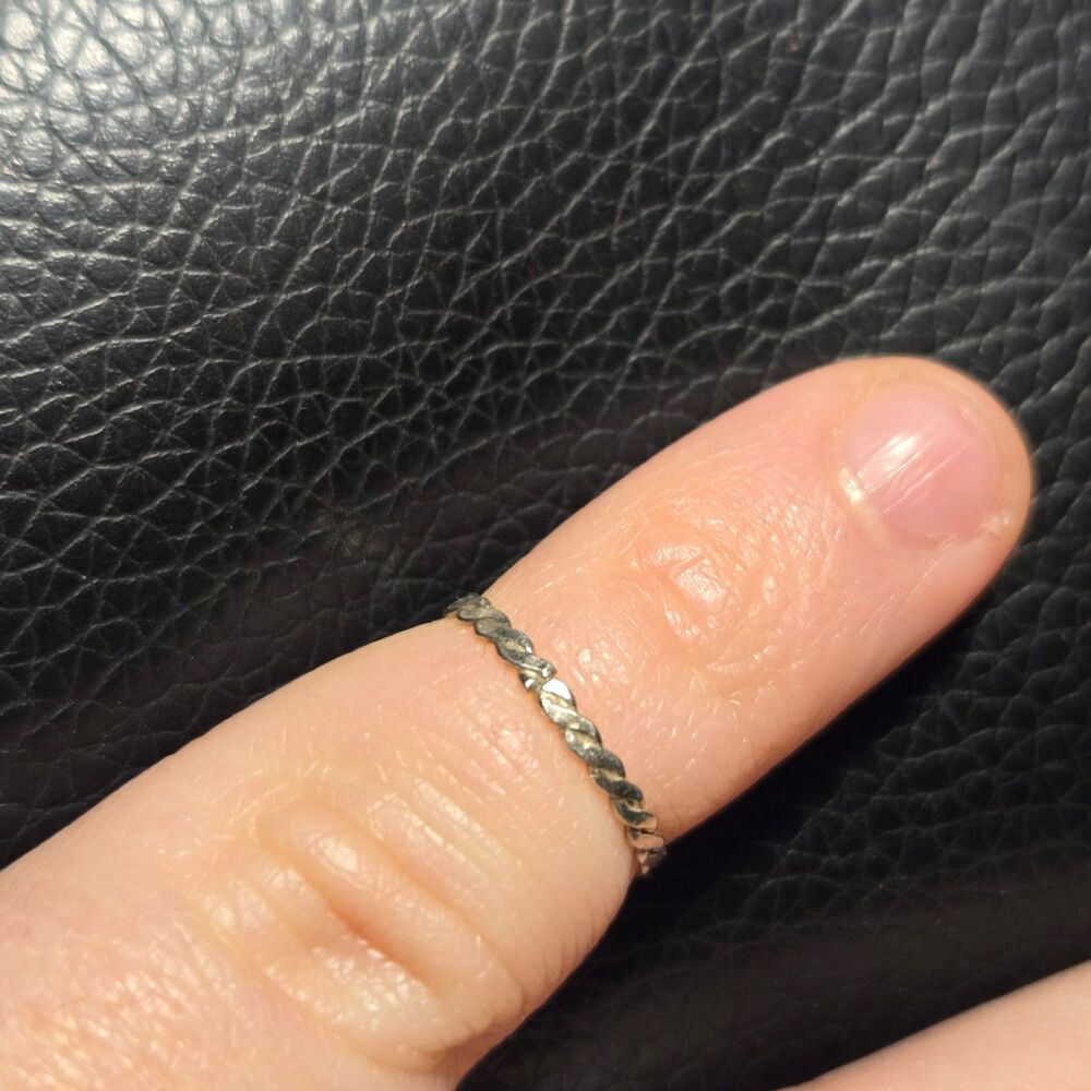 Tiny Vintage Sterling Silver Ring Toe Ring Sz 2.5 - image 6